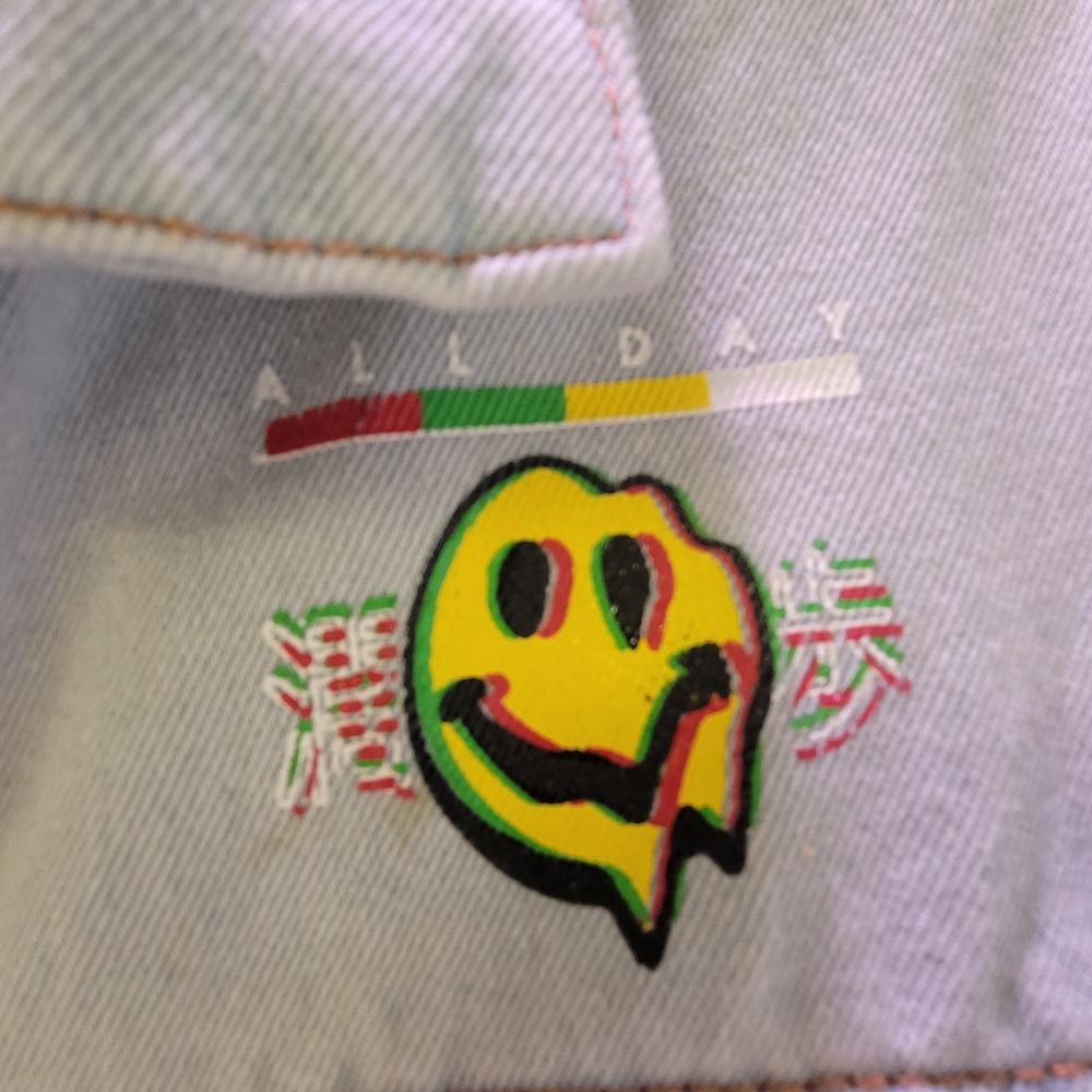 Trademark Brooklyn Cloth Smiley Face Denim Jacket Size M – Statue of Liberty - Picture 8 of 16